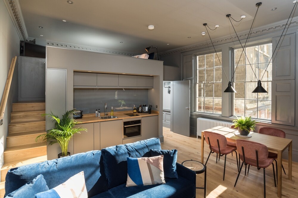 Photo - Hiding Space - Trim Street Apartments