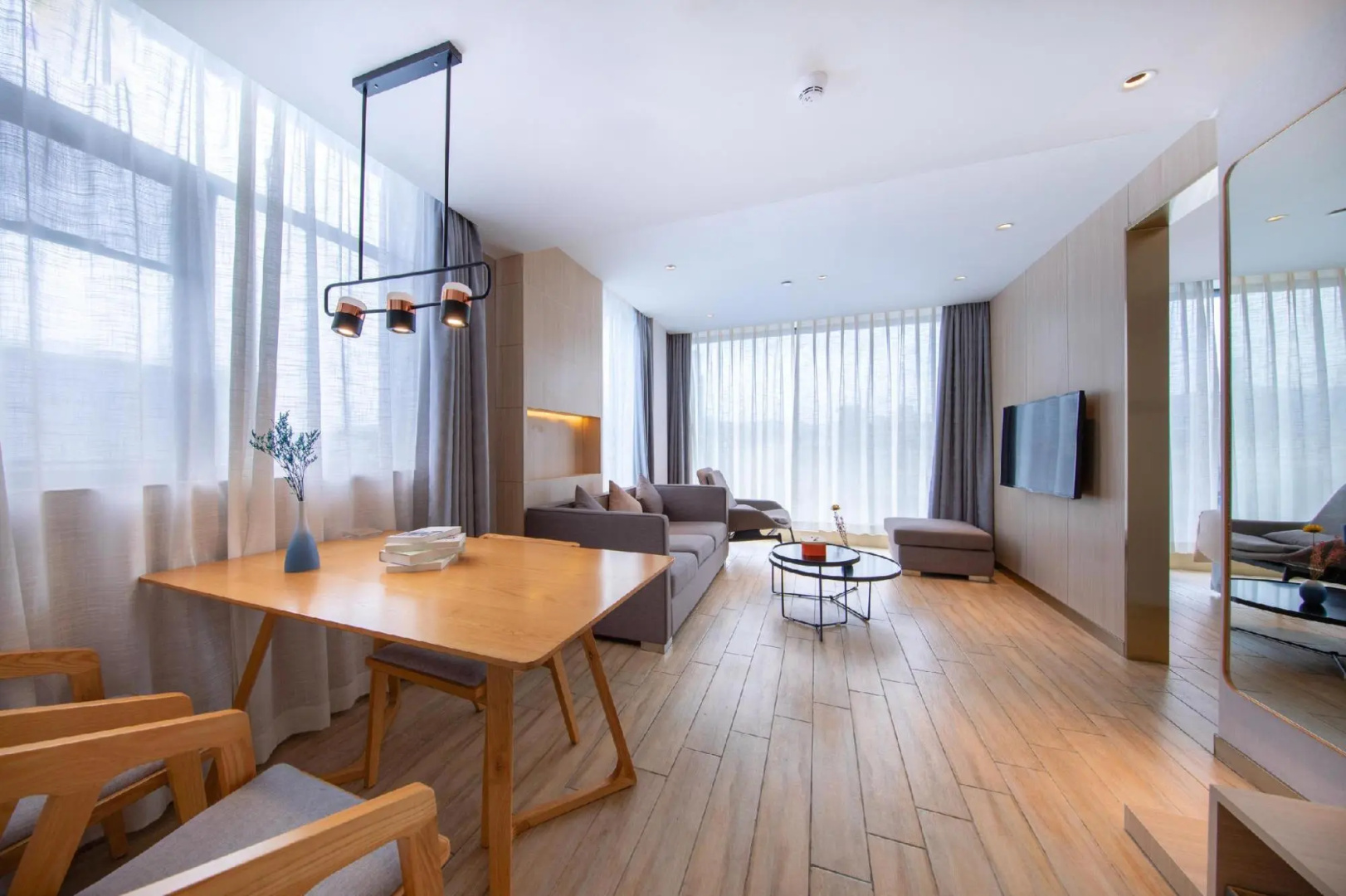 Atour X Hotel Longhua Dalang Business Center