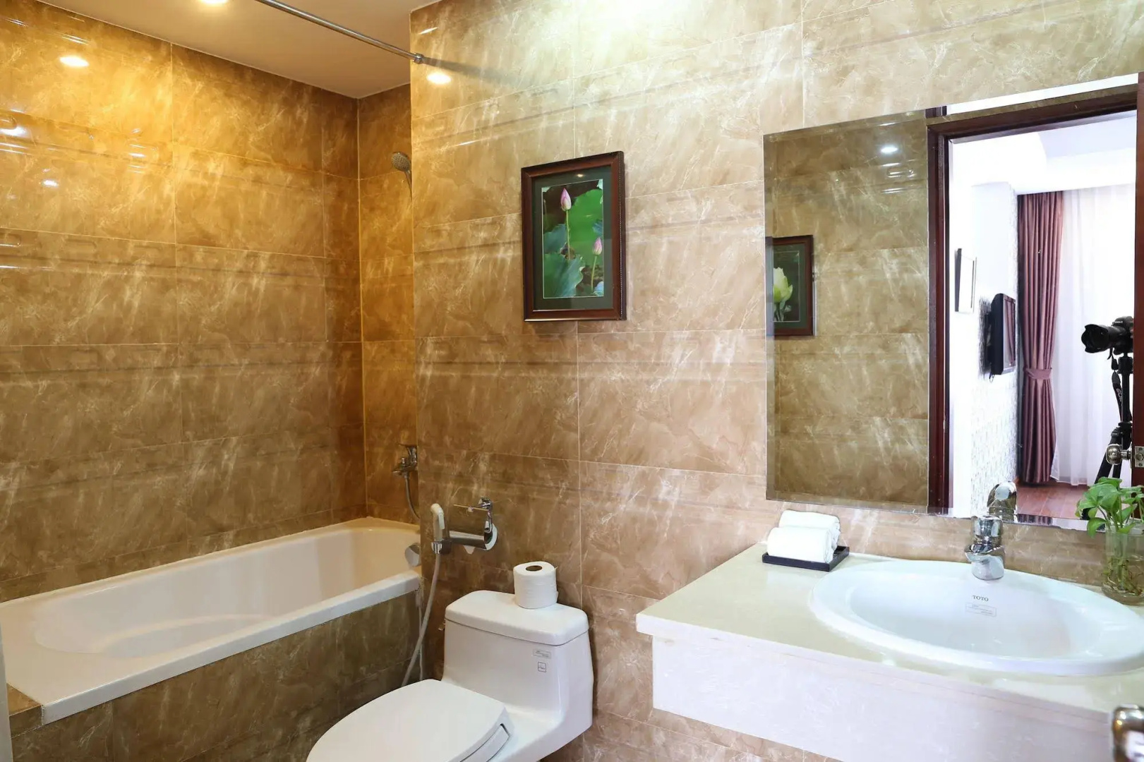 Foto - First Eden Hotel