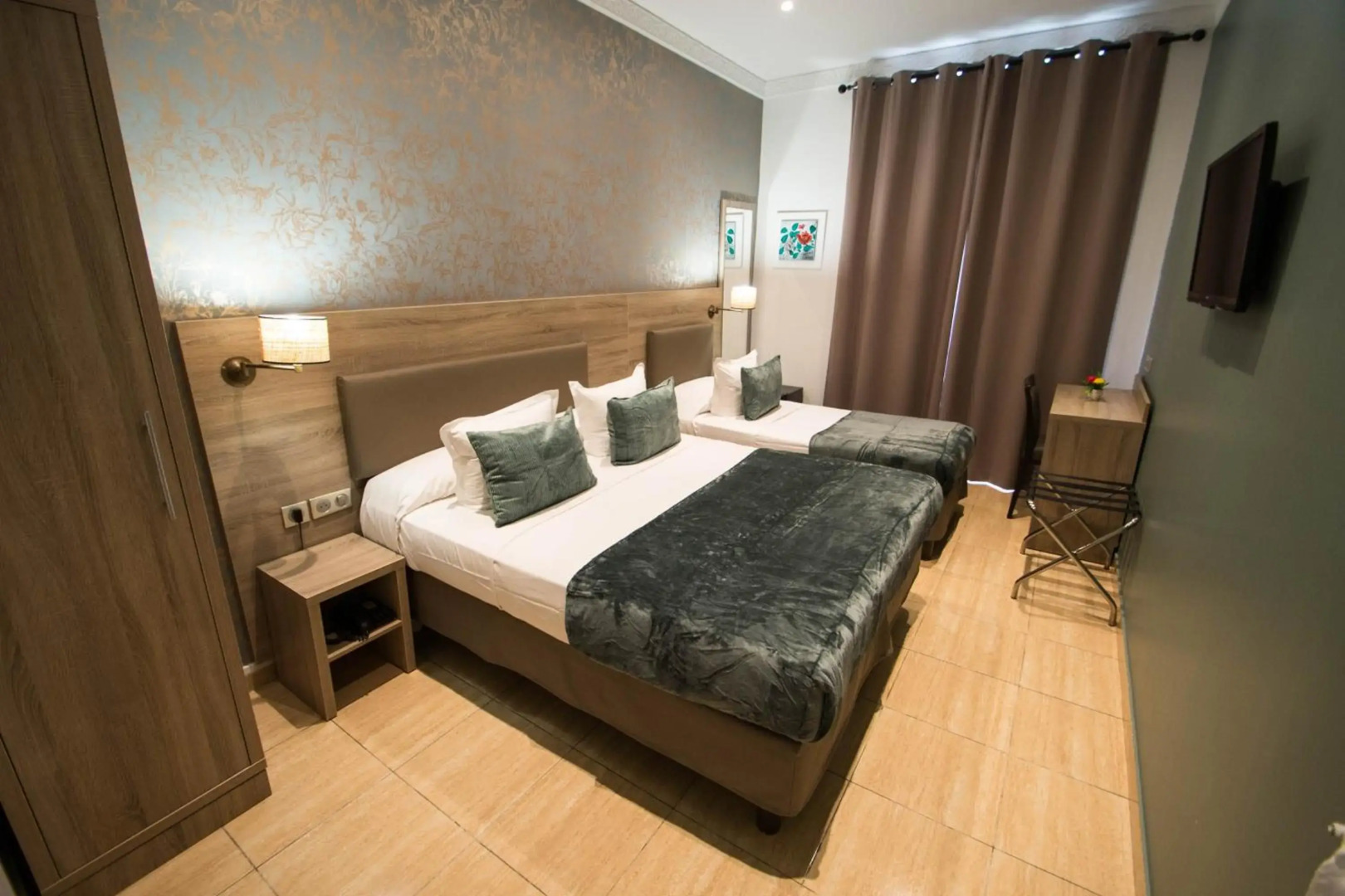 Photo - Hôtel Parisien