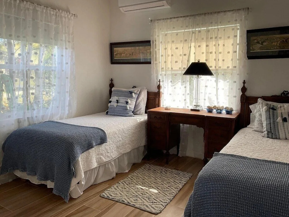 Blue Love Point 5 Bedroom Home