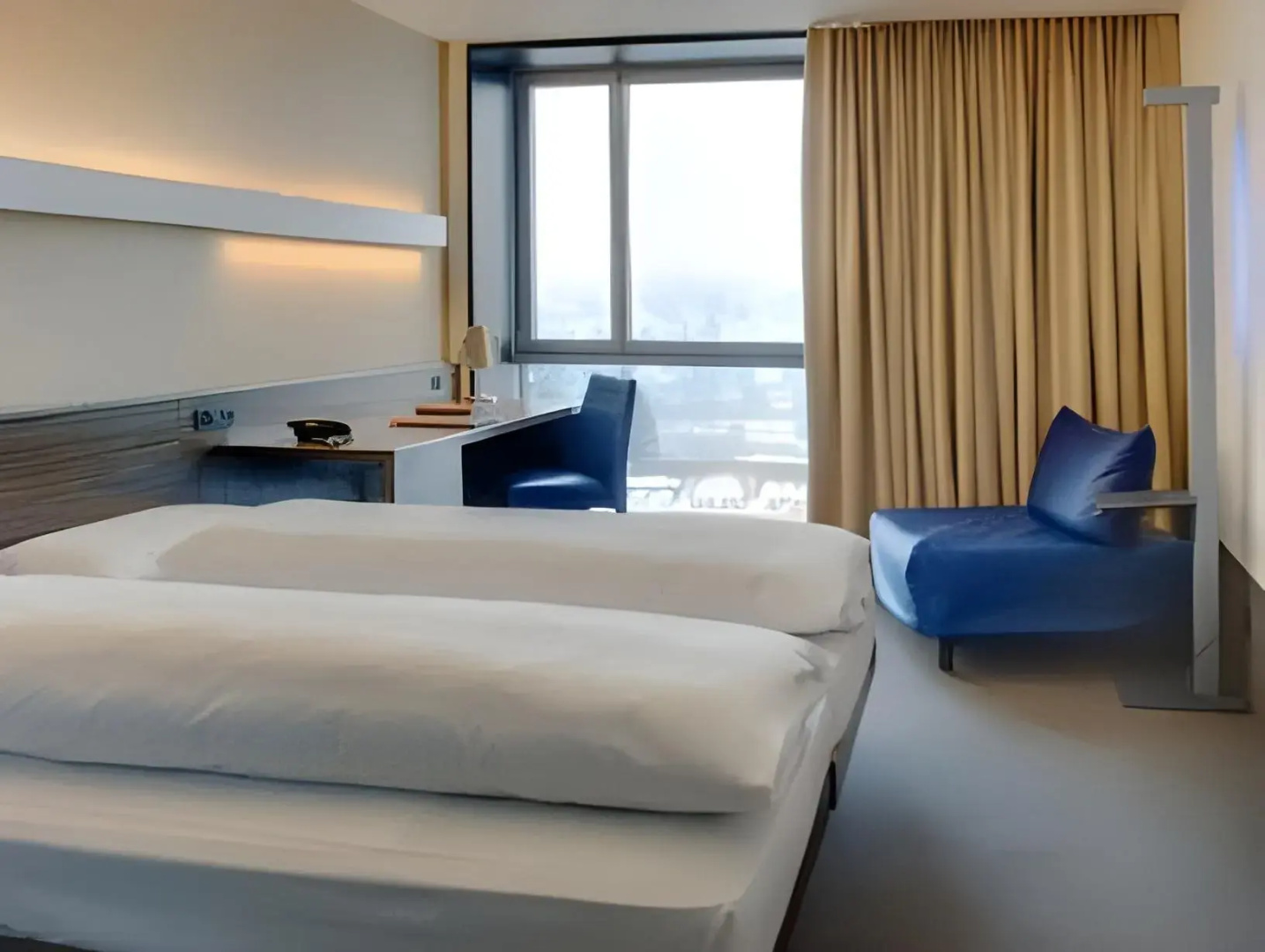 Photo - Hotel Ambassador