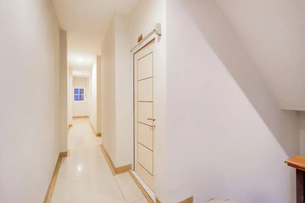 Photo - Hotel O Mangga Besar Near Mangga Besar Station Formerly Warna Warni Residence