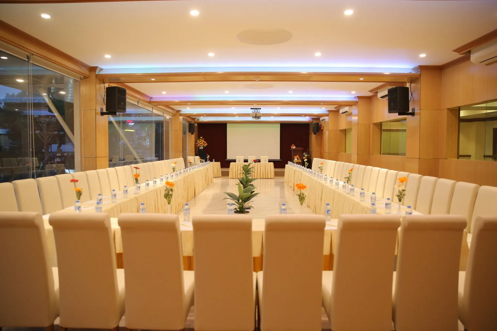 Photo - Lotus Saigon Hotel