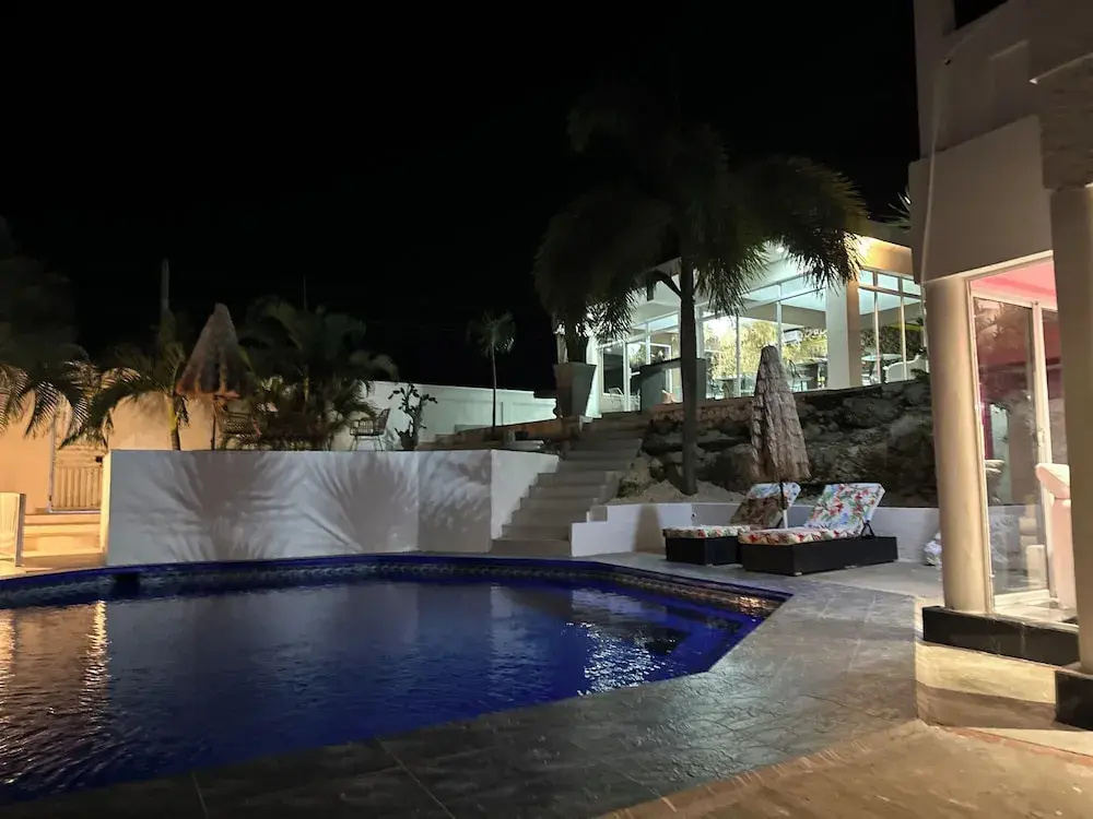 Photo - Onyx luxury rd