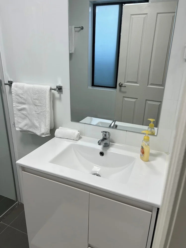 Photo - Sunny Rooms Mascot