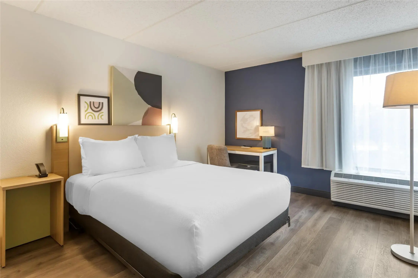 Photo - Spark by Hilton Atlanta Airport South College Park