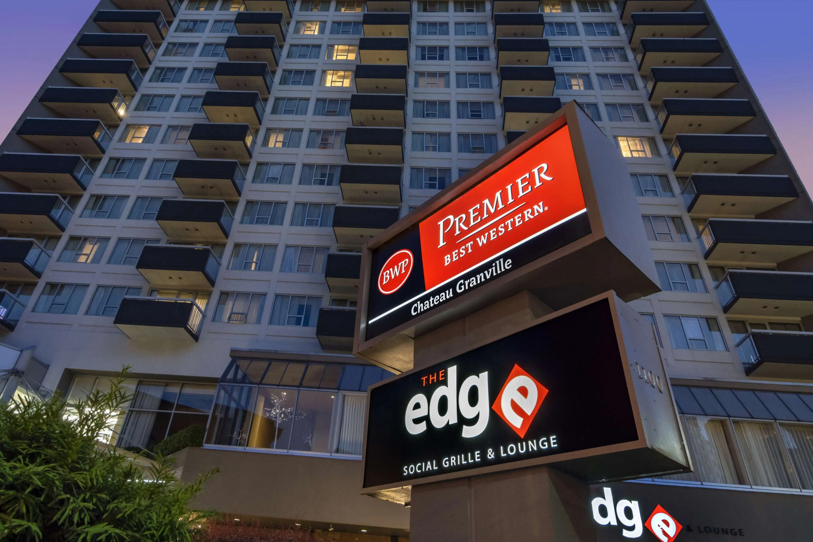 Photo - Best Western Premier Chateau Granville Hotel & Suites & Conference Centre