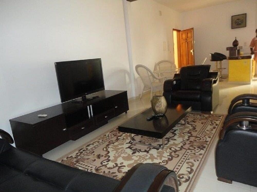 Residence Yoff Toundou Bya