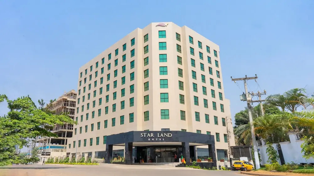 Star Land Hotel Bastos — фото 1