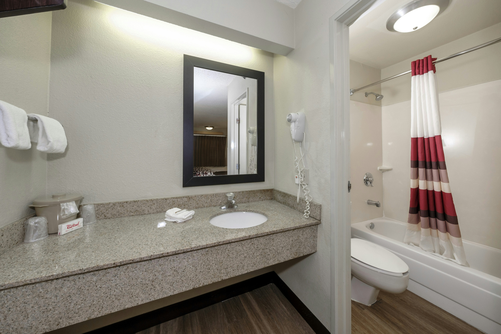 Photo - Red Roof Inn Tampa - Brandon