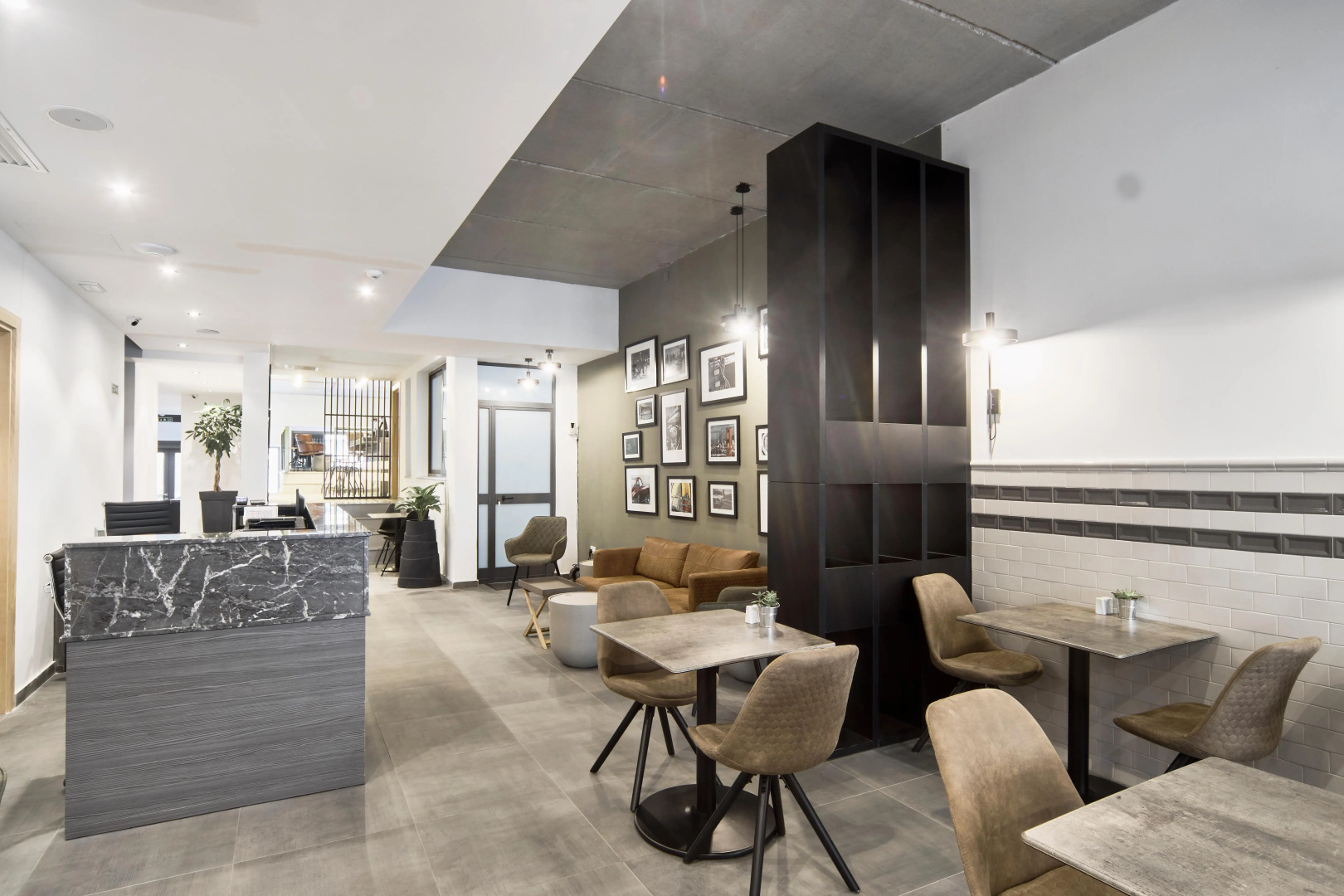 Photo - Mr Todd Hotel