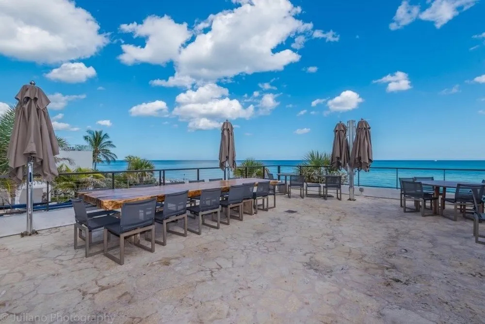Photo - Hyde Beach House Luxury -resort 3 Bedroom Condo by RedAwning