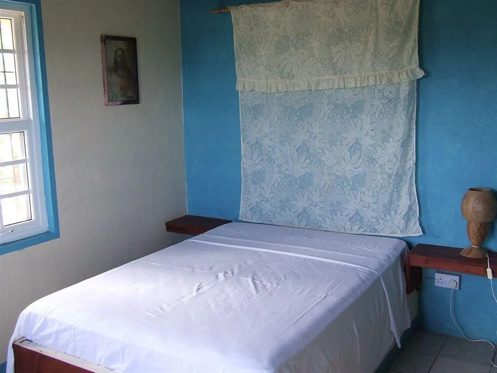 Dominica's Sea View Apartment — фото 1