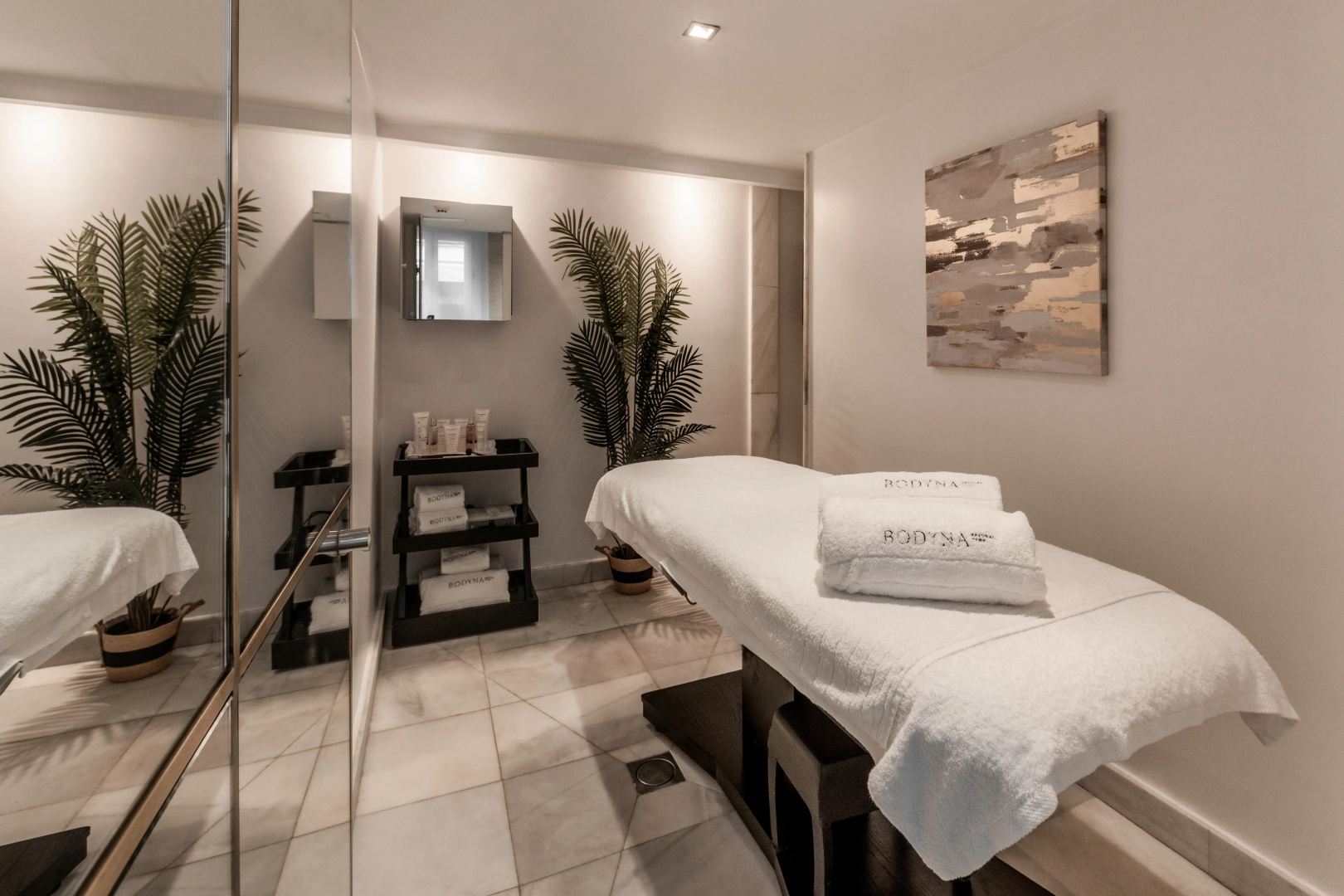 Photo - Hospes Puerta de Alcalá, a Member of Design Hotels