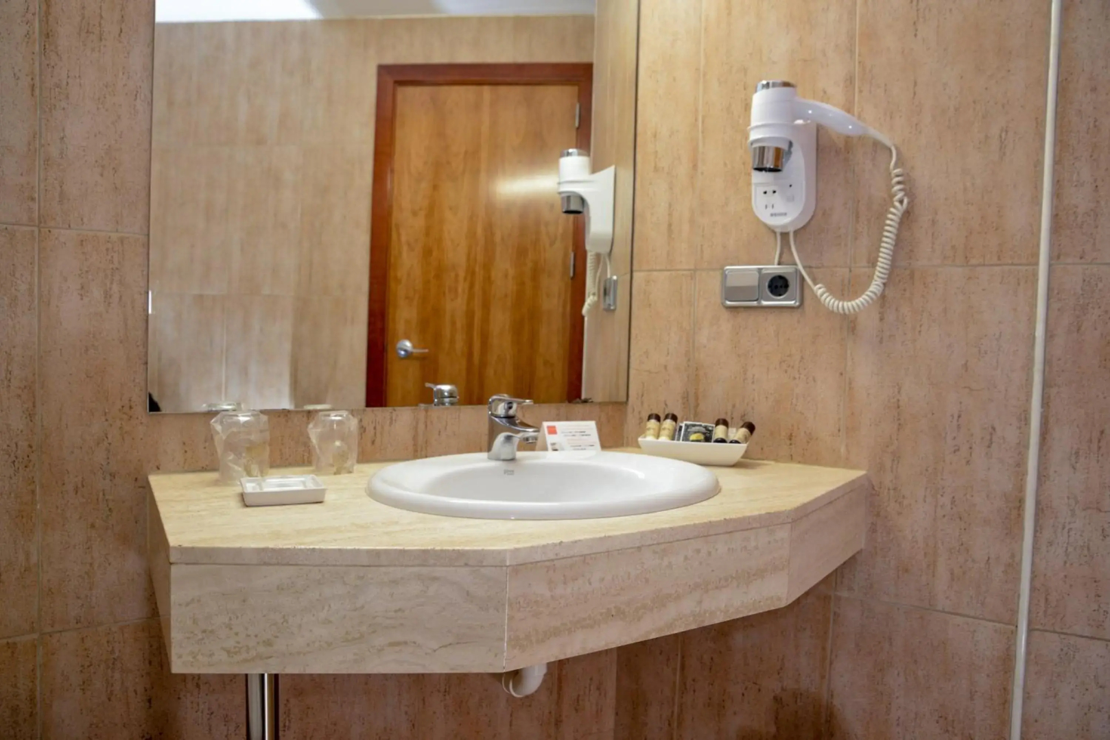 Photo - Hotel Santa Isabel