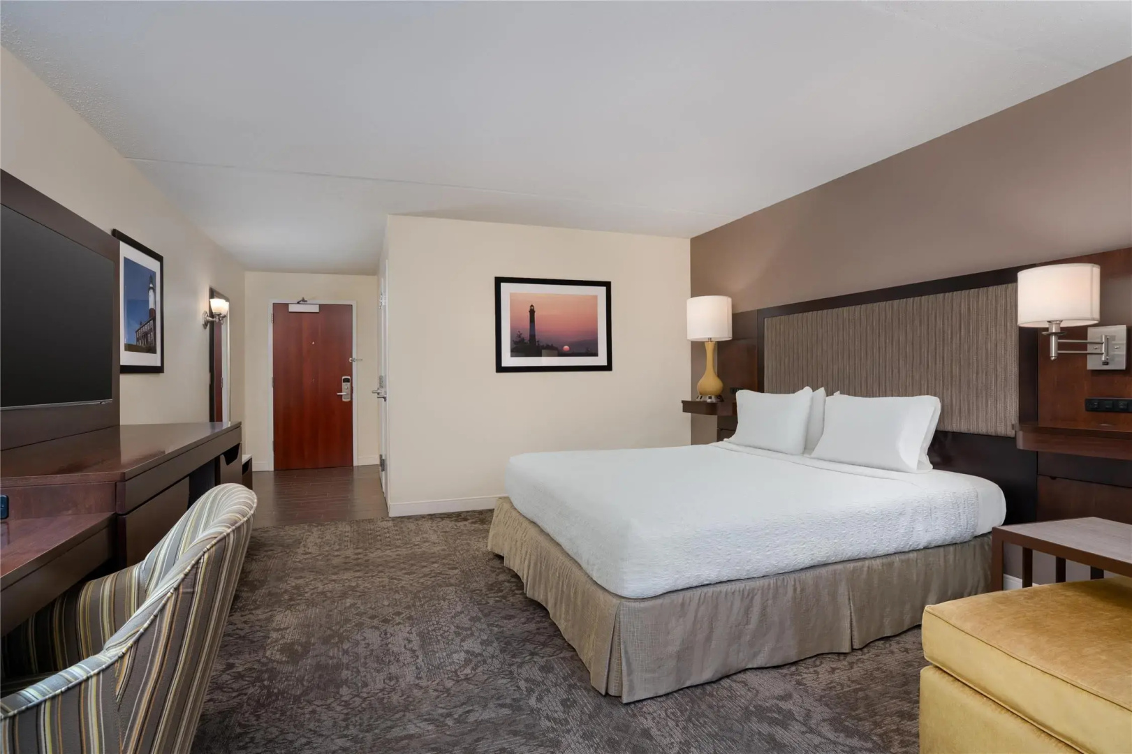 Photo - Hampton Inn & Suites Rockville Centre
