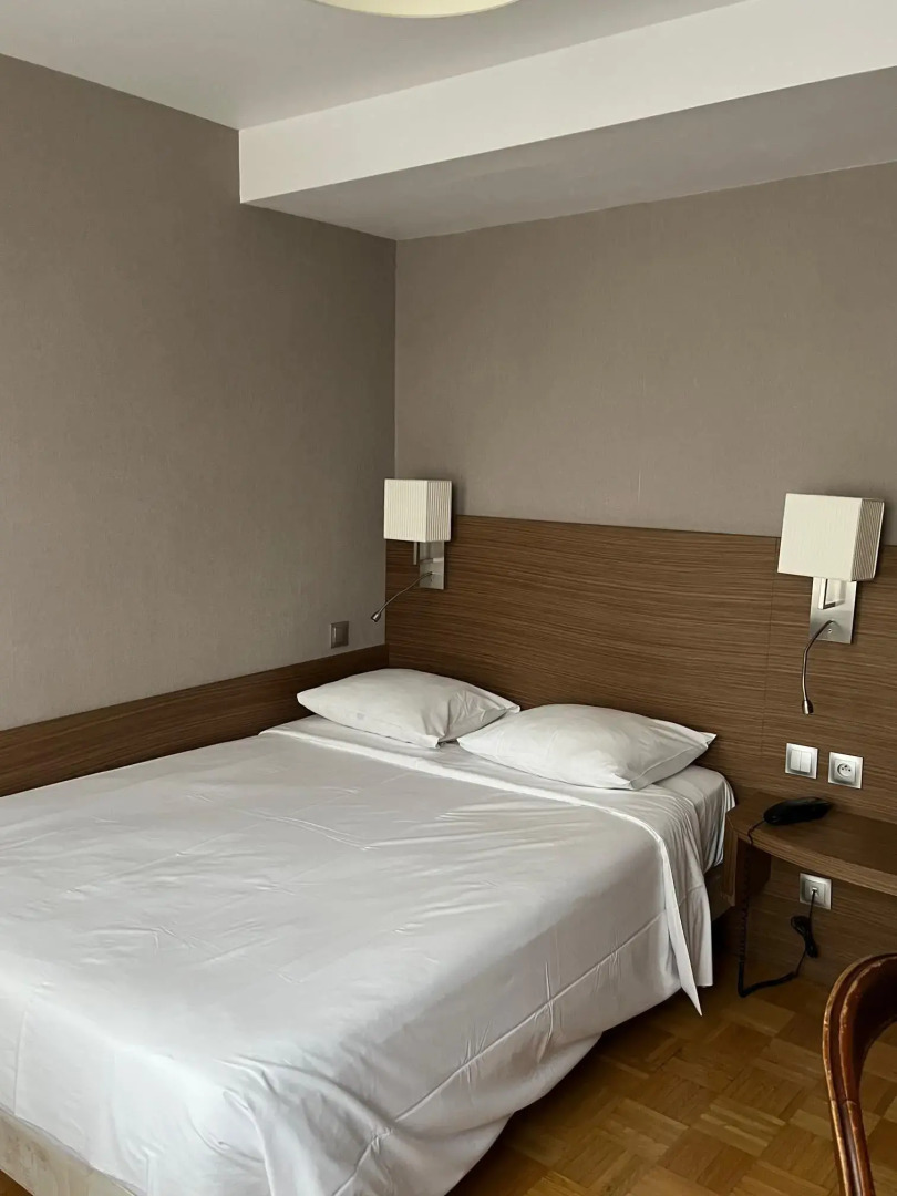 Foto - Logis Hôtel Restaurant Au Cerf d'Or