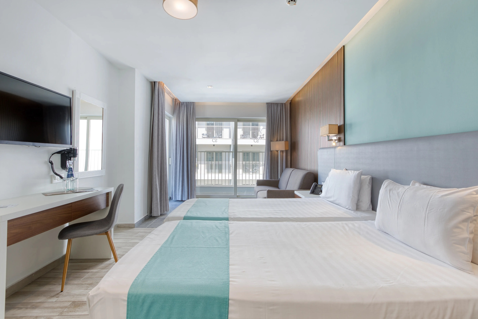 Photo - Solana Hotel & Spa