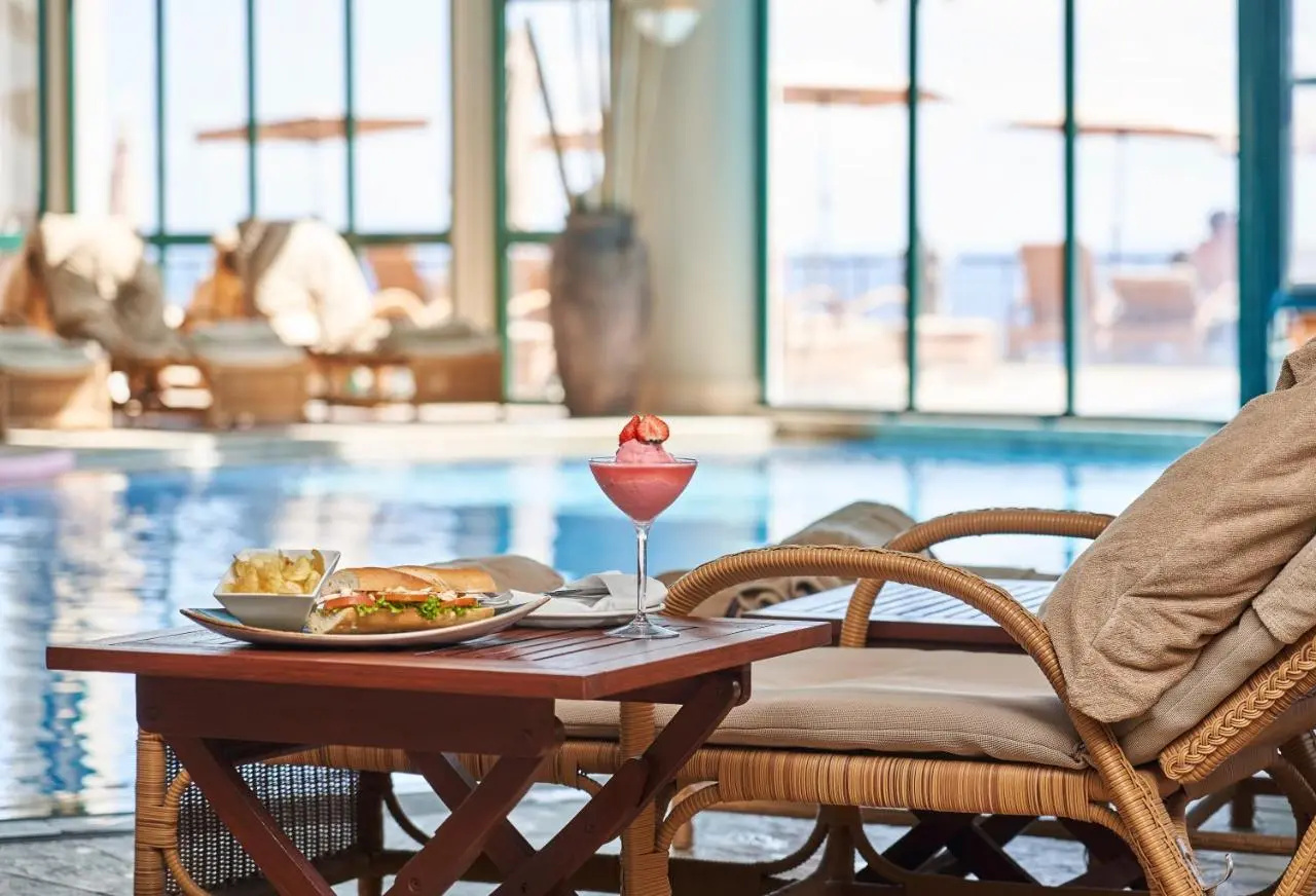 Photo - The Cliff Bay, by PortoBay