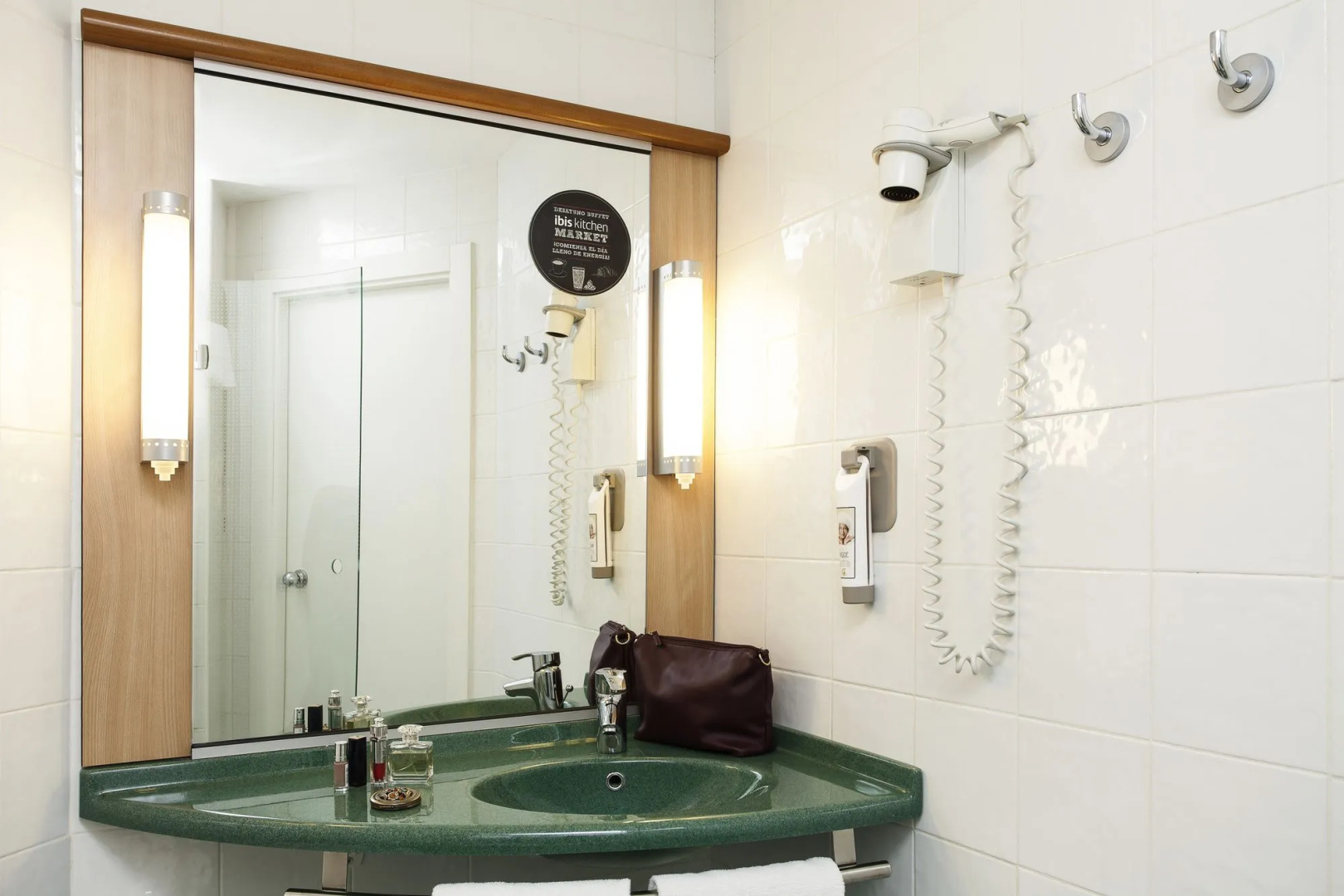 Photo - Hotel ibis Setubal