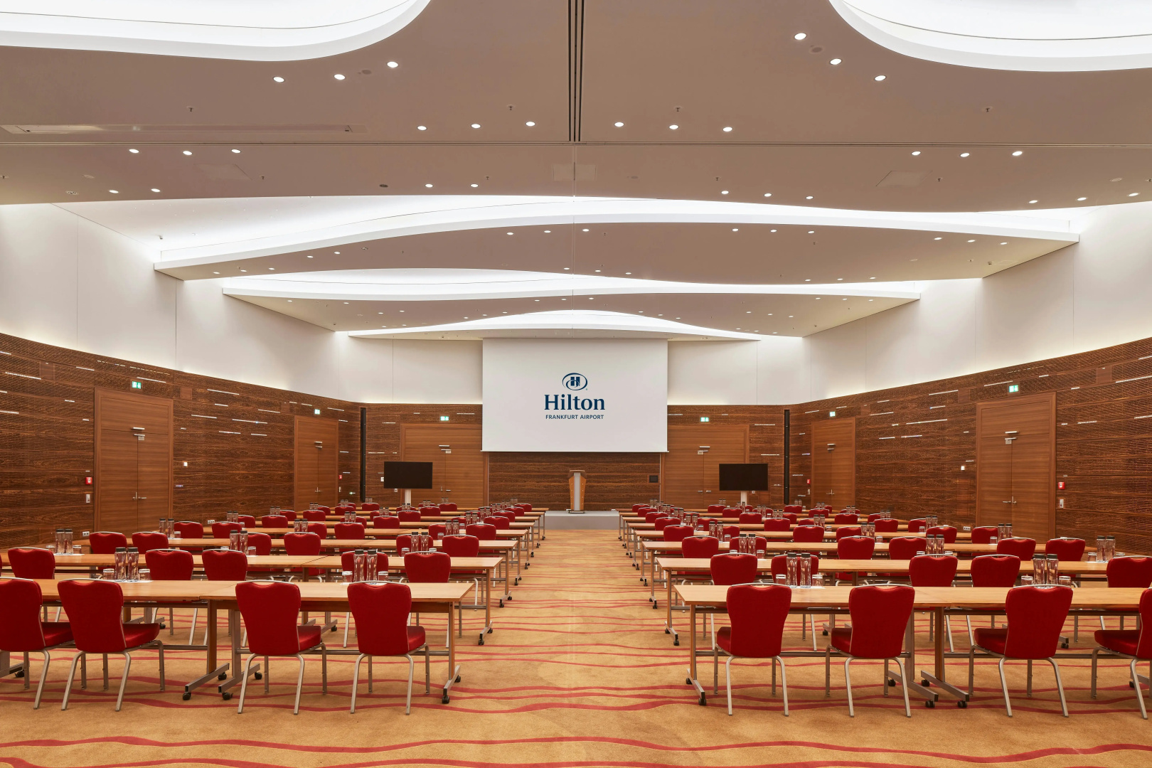 Photo - Hilton Frankfurt Airport