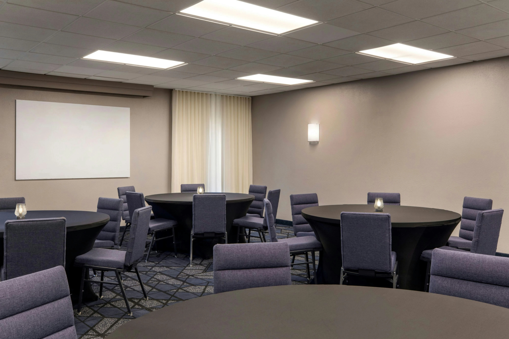 Foto - Courtyard by Marriott Pittsburgh Airport