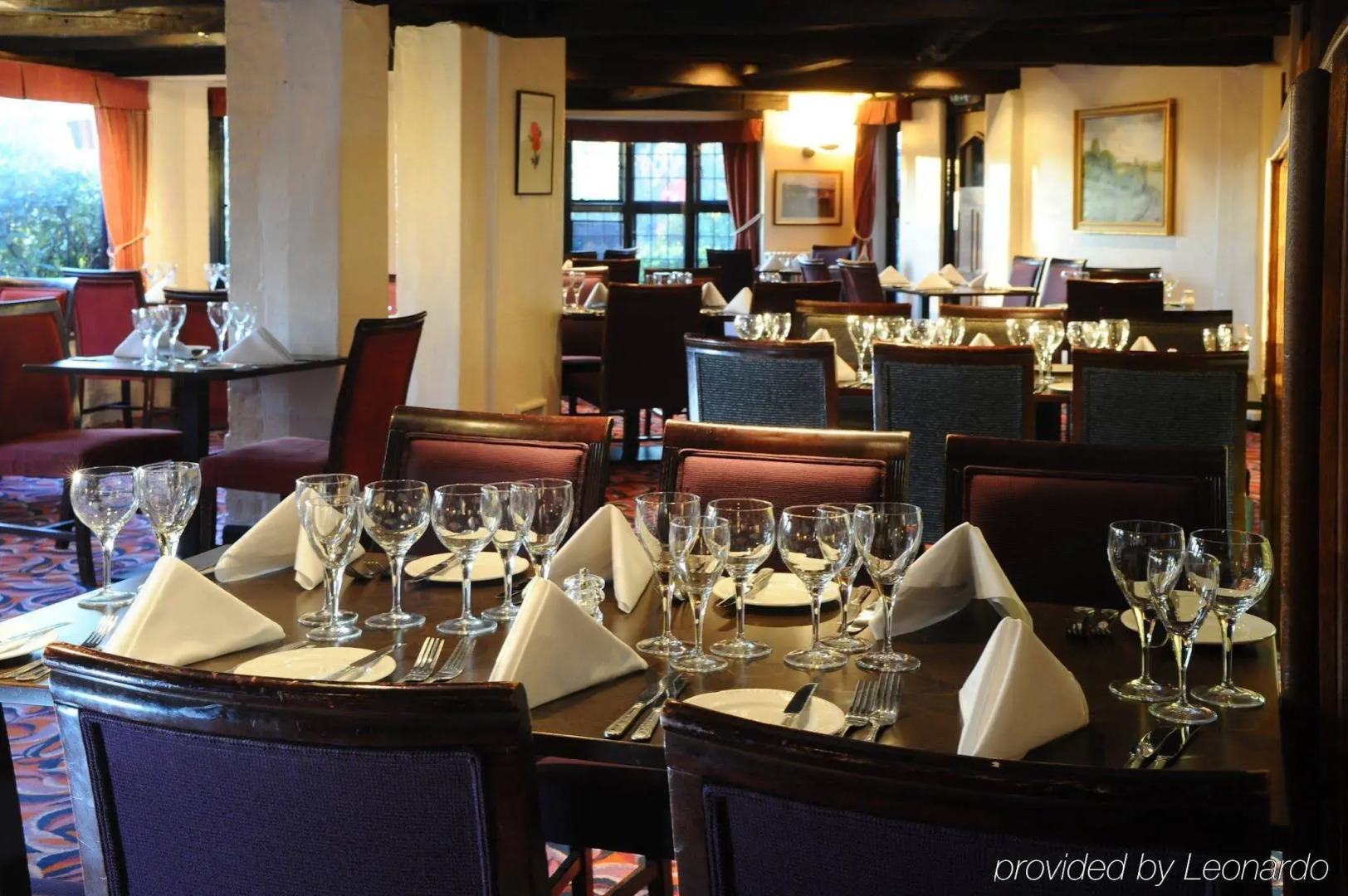 Foto - Thatchers, Leatherhead East Horsley