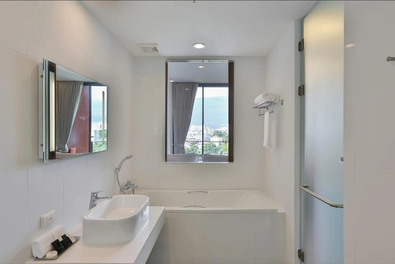 Photo - Eastin Tan Hotel Chiang Mai