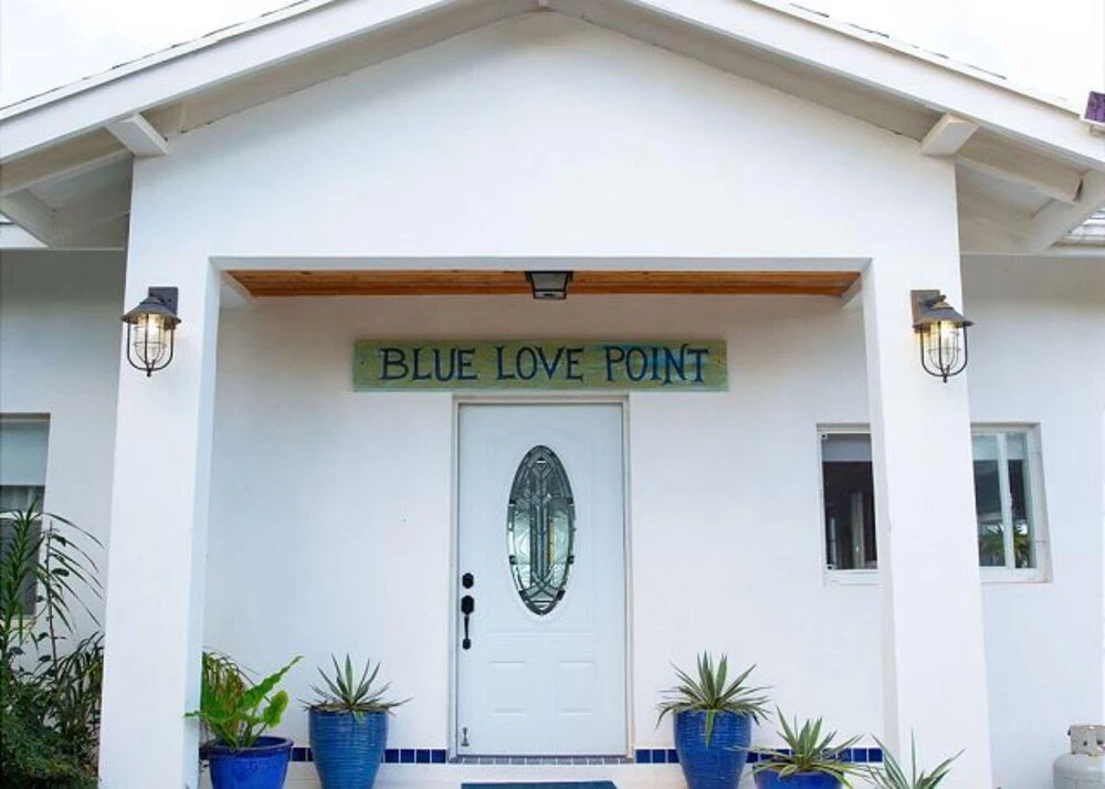 Blue Love Point 3BR by Eleuthera Vacation Rentals — фото 1
