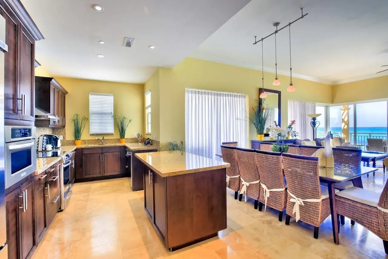 Photo - Windsong on the Reef