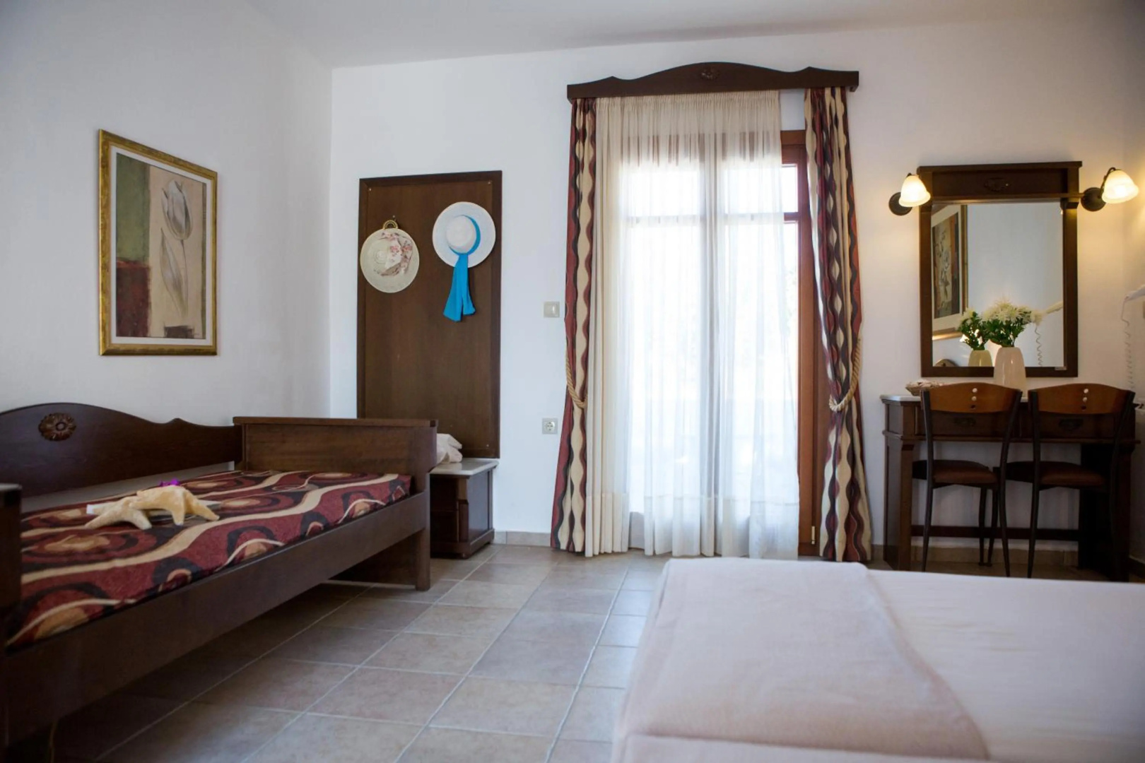 Photo - Plaza Beach Hotel