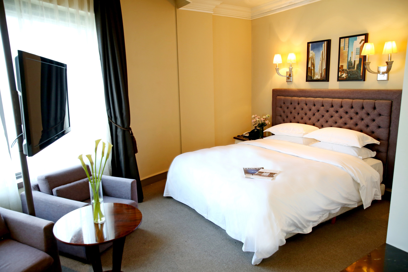 Photo - The Riverside Hotel