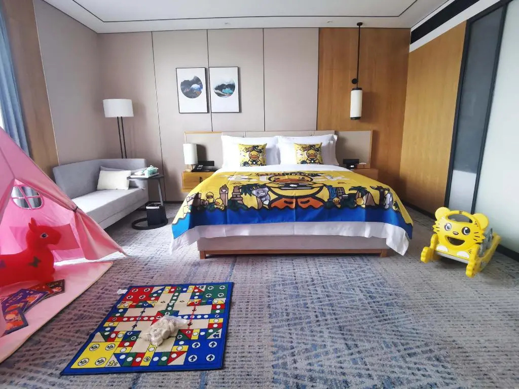 Rezen Longuu Hotel
