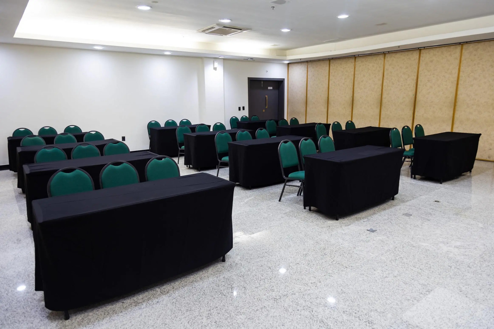 Foto - Plaza Praia Suítes