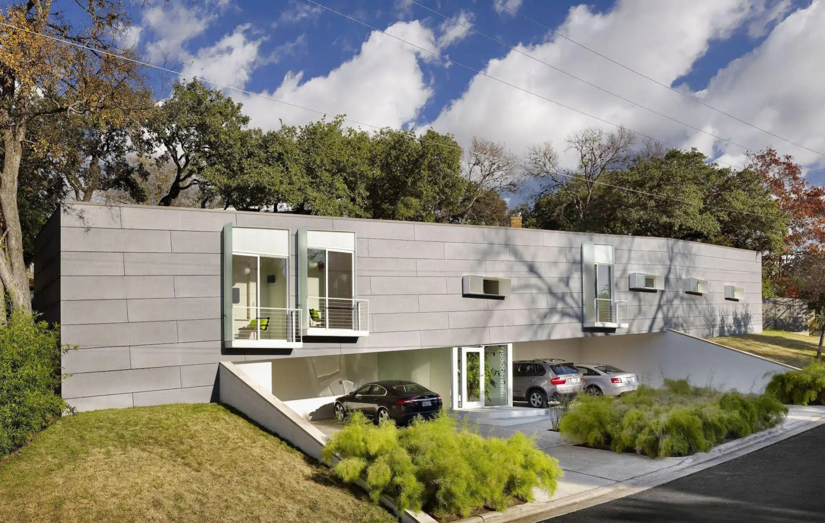 Photo - Frame Hotel - Treehouse