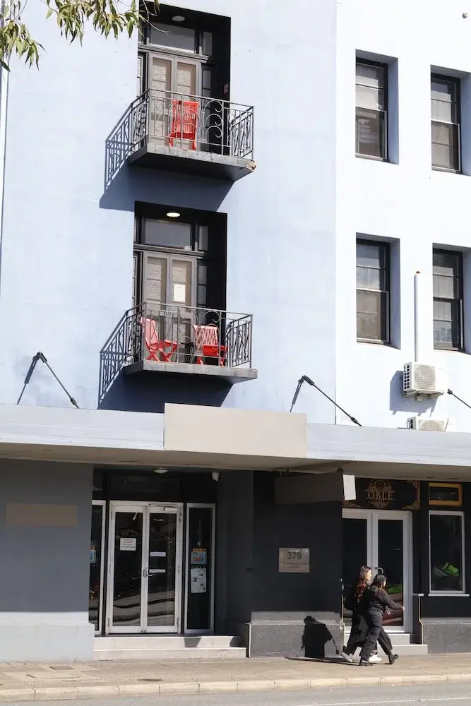 Photo - Wallaby Backpackers Hostel Perth - note - Valid passport required to check in -