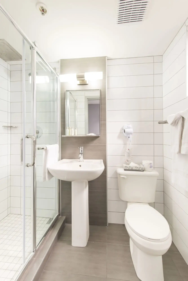 Photo - Travelodge by Wyndham Montreal Centre