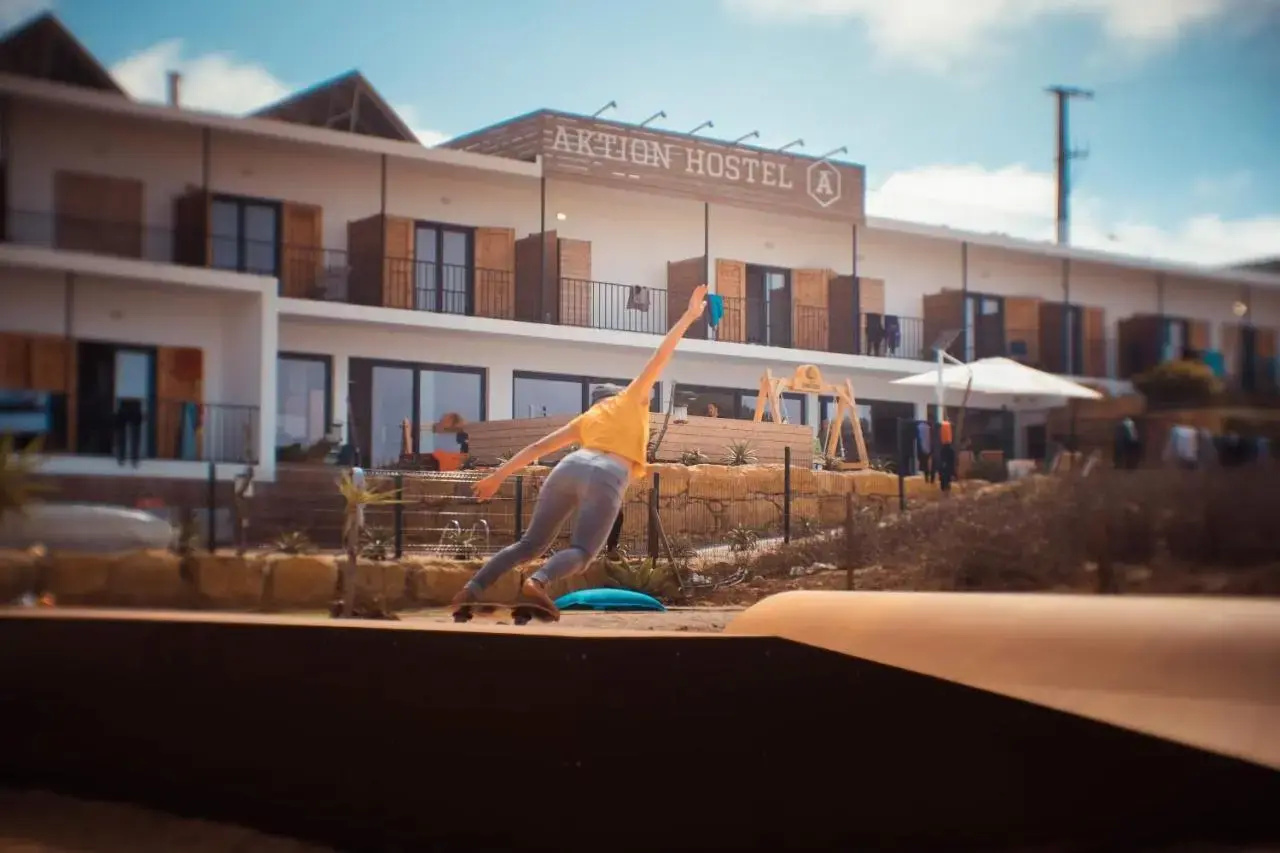 Foto - WOT Ericeira Surf Social