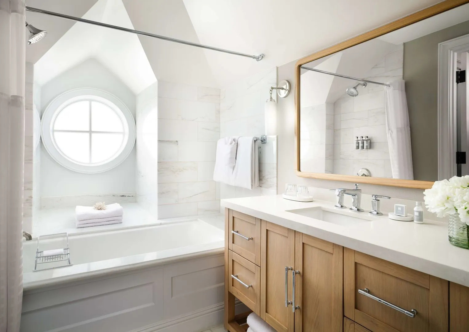 Photo - Beach Village at The Del, LXR Hotels & Resorts