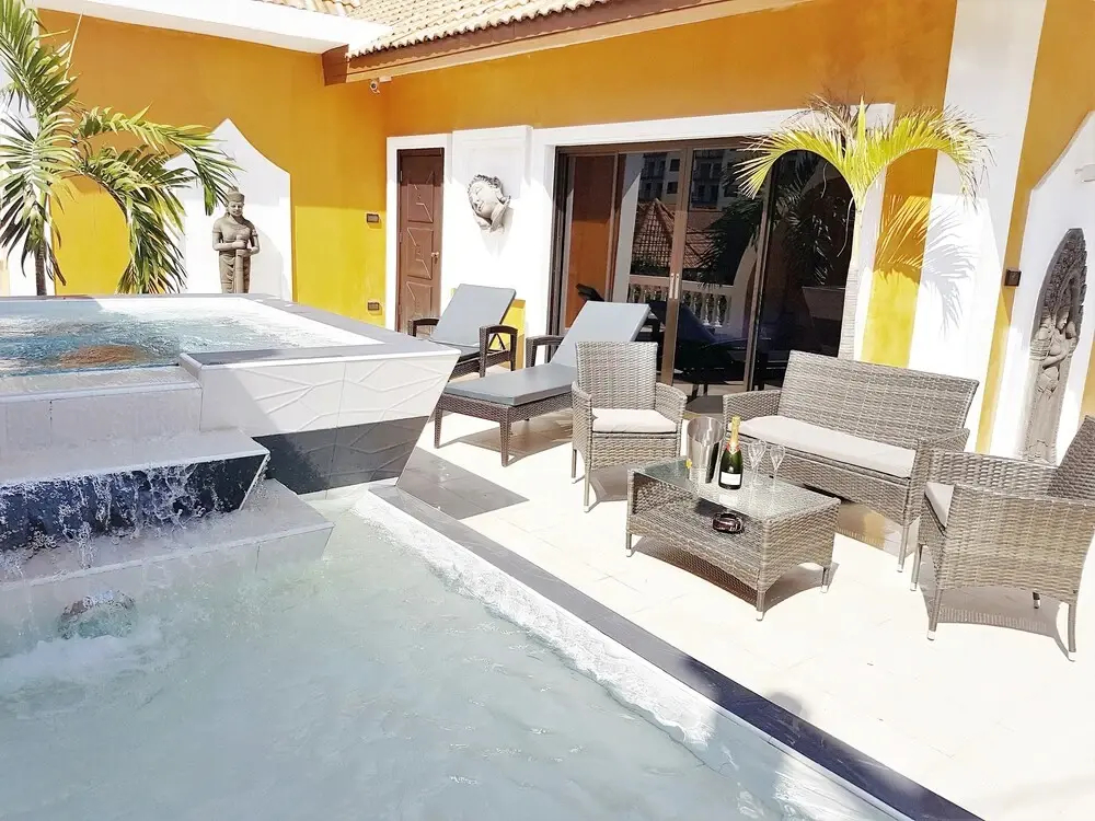 Foto - WOWLAND Luxury Pool Villa Pattaya Walking Street