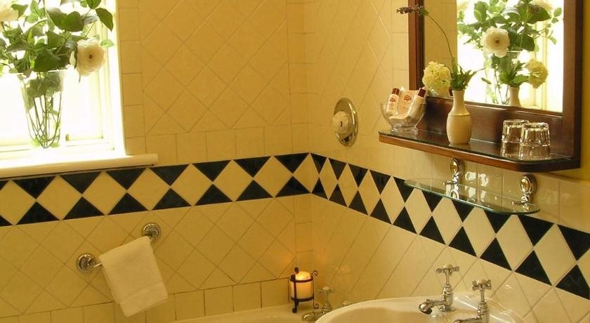 Photo - Waterloo Town House & Suites