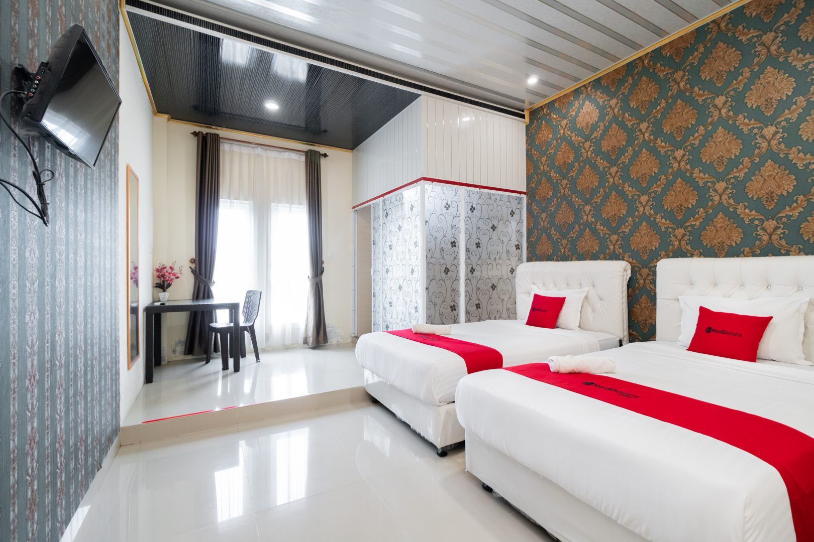 RedDoorz Syariah near Minangkabau International Airport