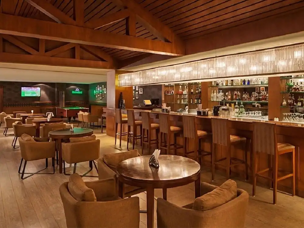 Photo - DLF Club 5