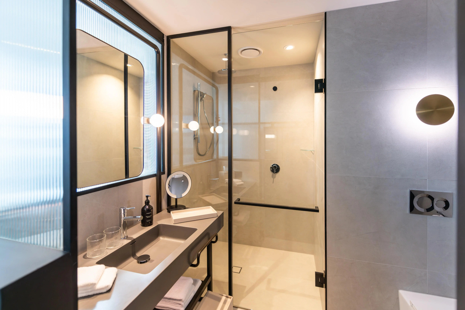 Photo - Hotel Indigo Auckland by IHG