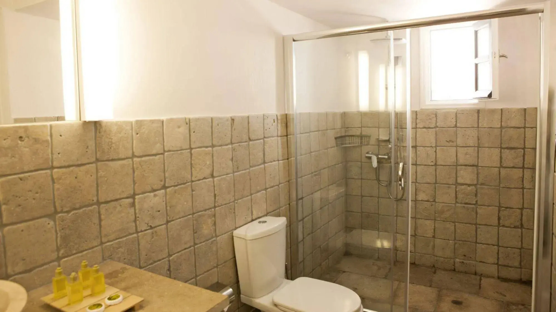 Photo - Amaze Suites