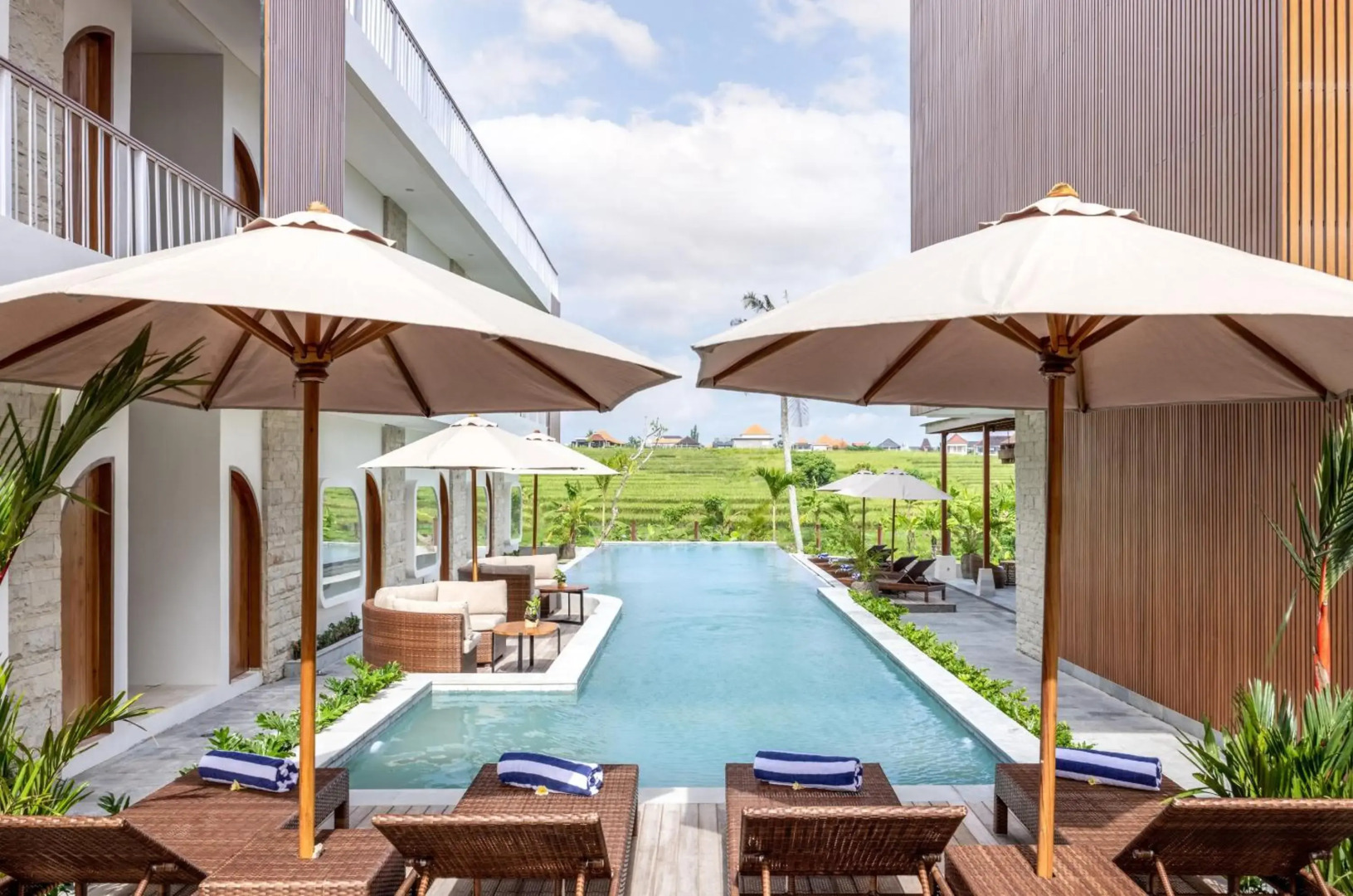 Foto - La Tropica Canggu Bali By Kanaya Hospitality