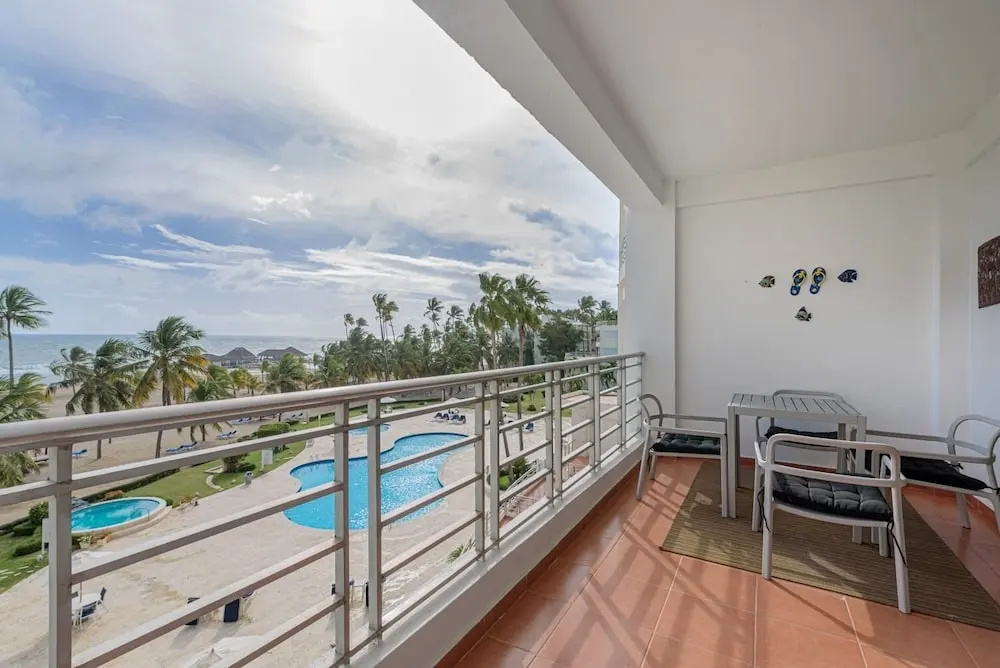 Beachfront Condo Costa del Sol Sleeps 6