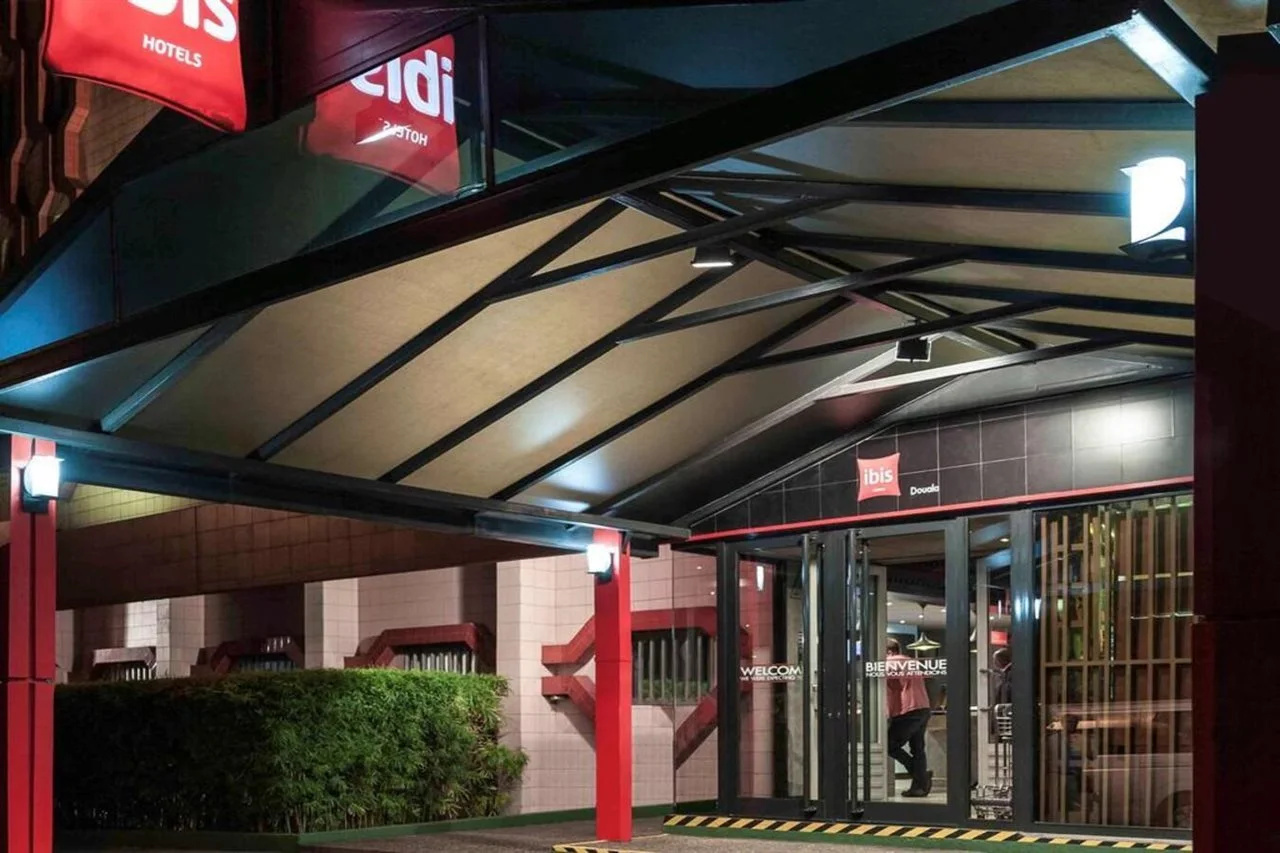 ibis Douala — фото 1