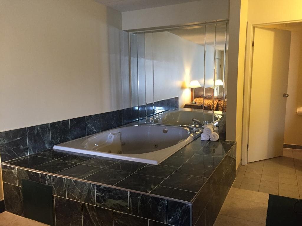 Foto - Falls Lodge & Suites